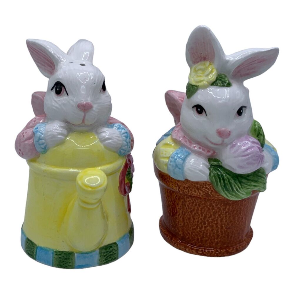 bunny rabbit easter salt and pepper shakers 1996